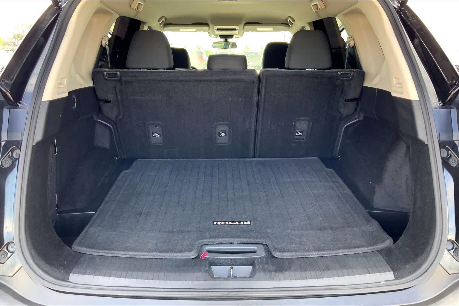 Used 2021 Nissan Rogue S FWD image 34