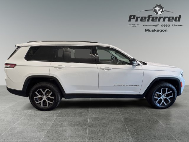 Used 2023 Jeep Grand Cherokee L Limited AWD/4WD image 8