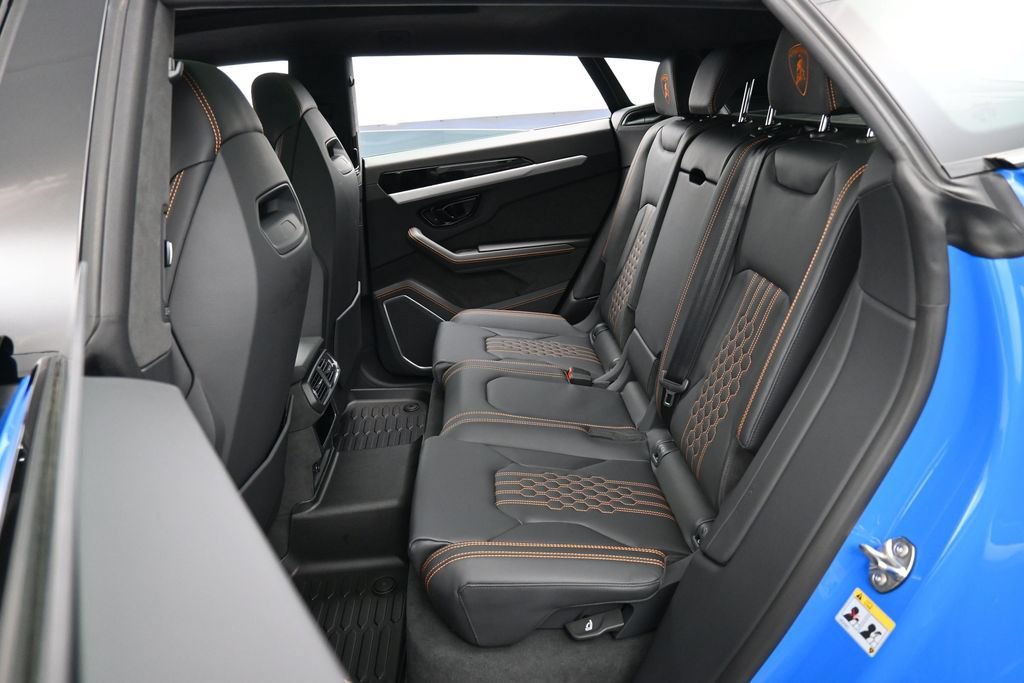 Used 2025 Lamborghini Urus SE AWD/4WD image 25