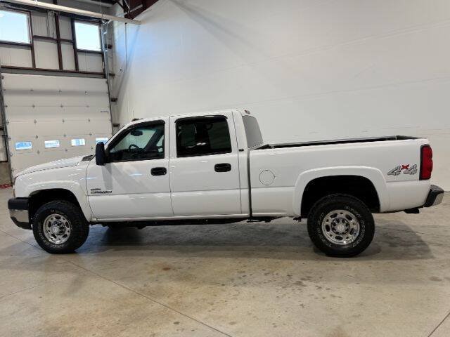 Used 2007 Chevrolet Silverado 2500 LT w/ Heavy-Duty Power Package AWD/4WD image 12