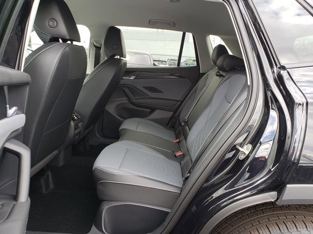 New 2026 Volkswagen Tiguan SE image 7