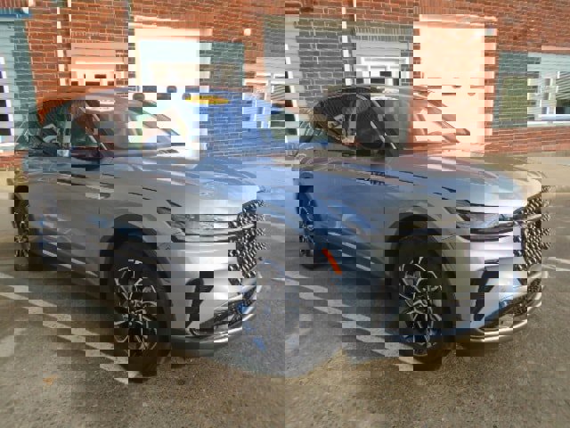 Used 2025 Lincoln Nautilus Premier image 12