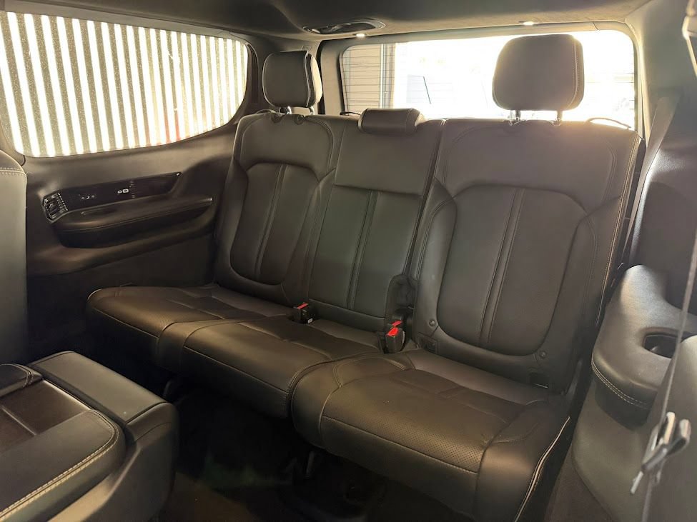 Used 2022 Jeep Grand Wagoneer Series II w/ Premium Group II AWD/4WD image 18
