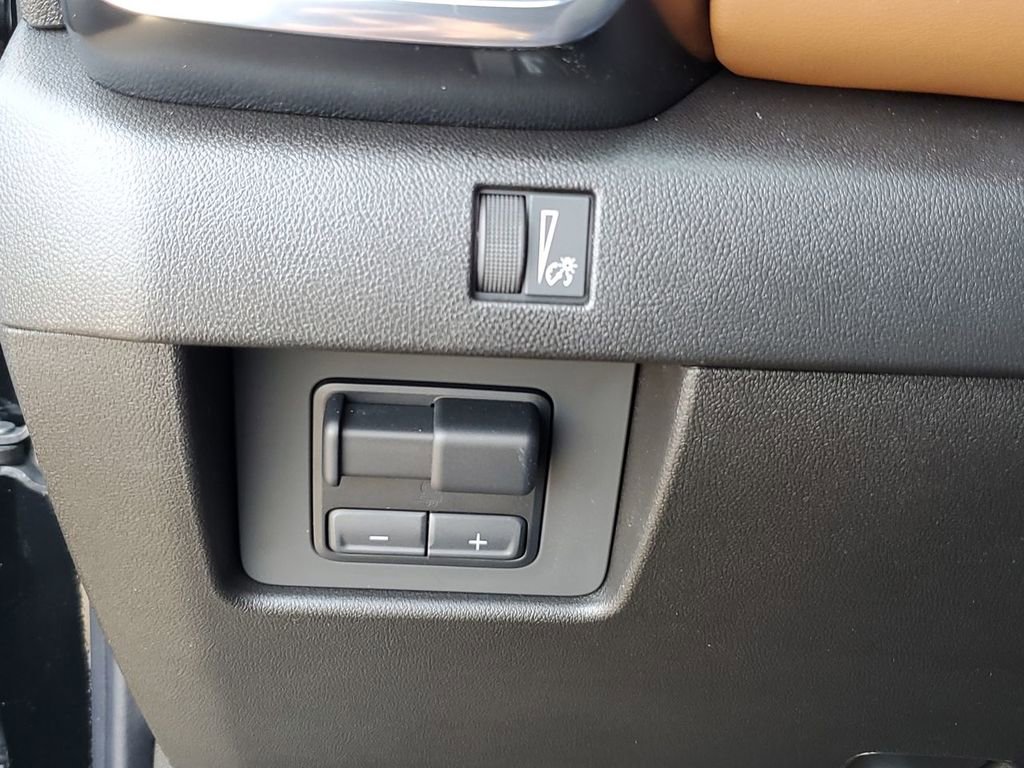 New 2025 GMC Canyon AT4 w/ Nightfall Edition image 19