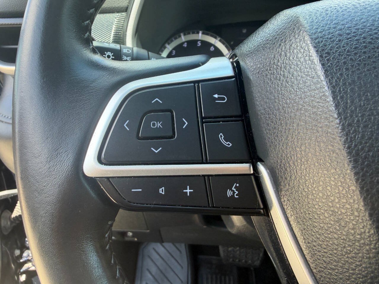 Used 2022 Toyota Highlander XSE AWD/4WD image 39