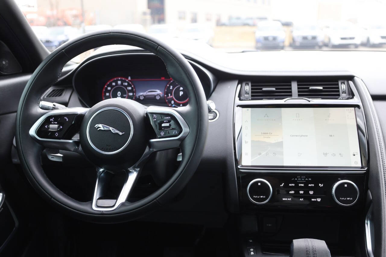 Used 2021 Jaguar E-PACE SE image 23