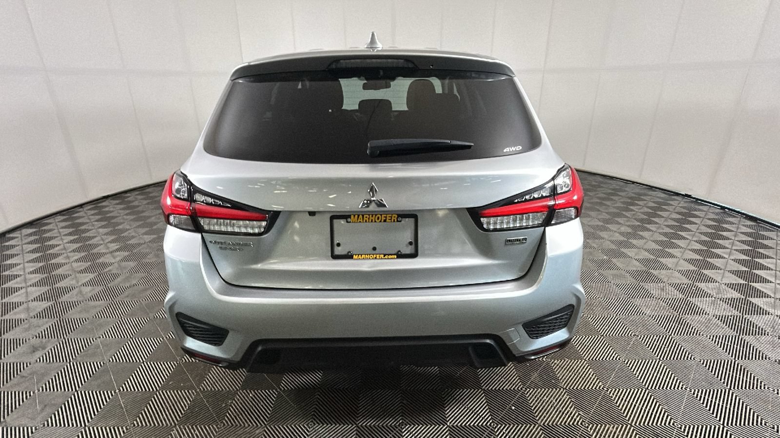 Used 2025 Mitsubishi Outlander Sport LE AWD/4WD image 3