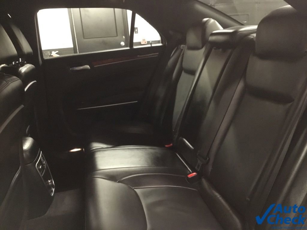 Used 2013 Chrysler 300 AWD w/ Driver Convenience Group image 30
