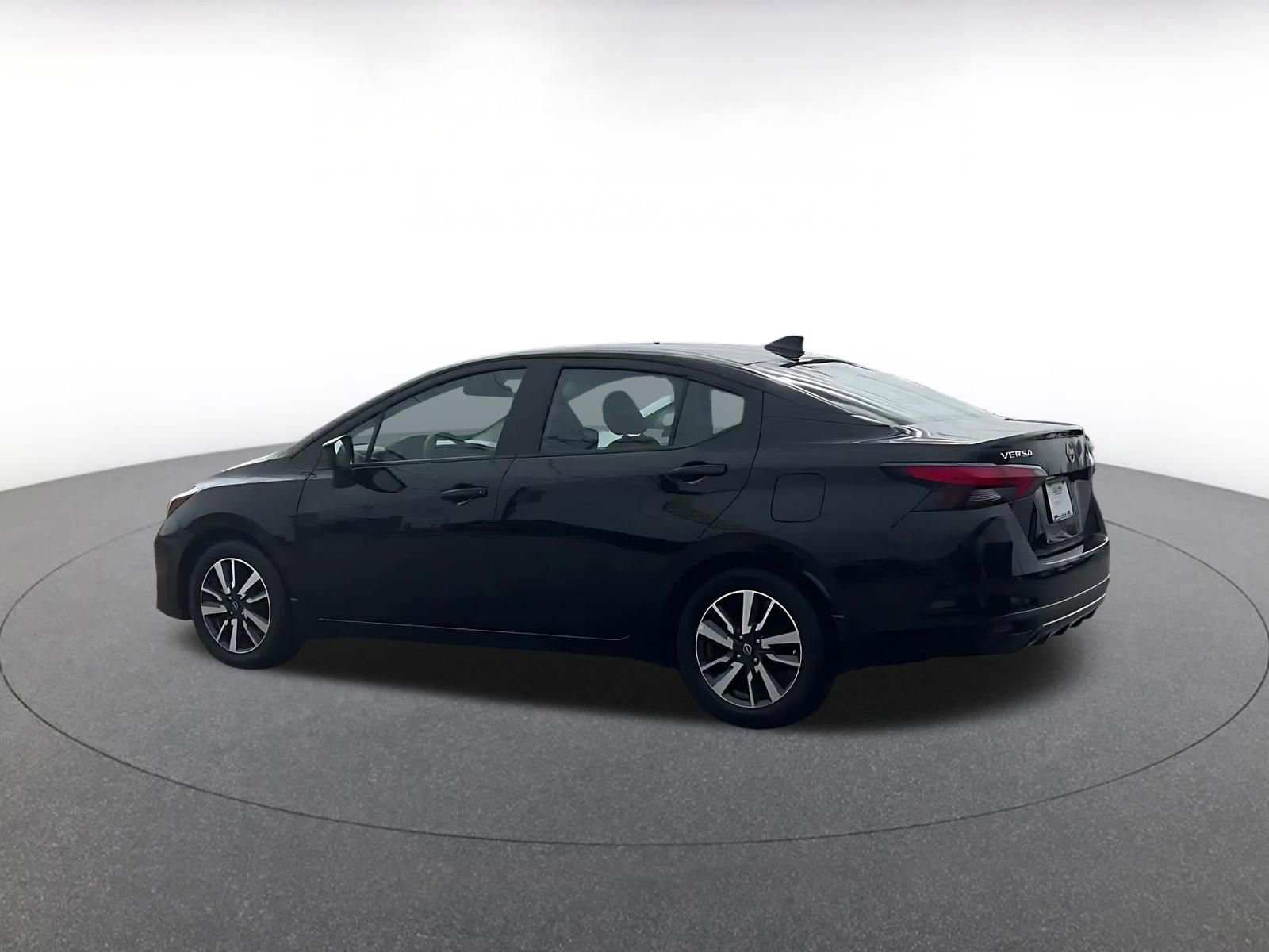 Used 2025 Nissan Versa SV w/ Trunk Package image 10