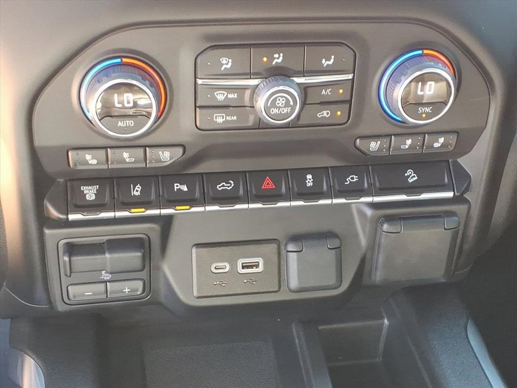 Used 2022 Chevrolet Silverado 2500 LTZ w/ LTZ Plus Package image 19