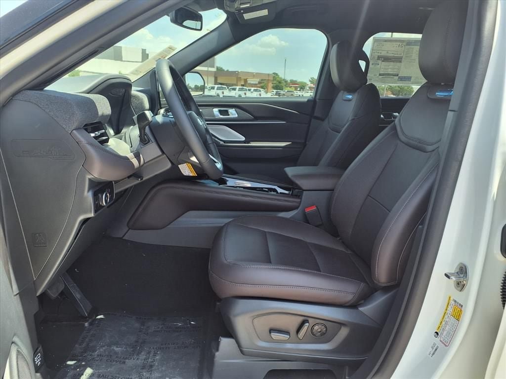 New 2026 Ford Explorer Platinum RWD image 18