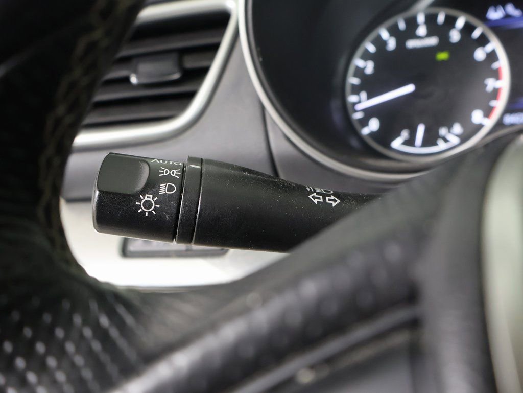 Used 2020 Nissan Maxima 3.5 SL w/ Floor Mat Group image 16