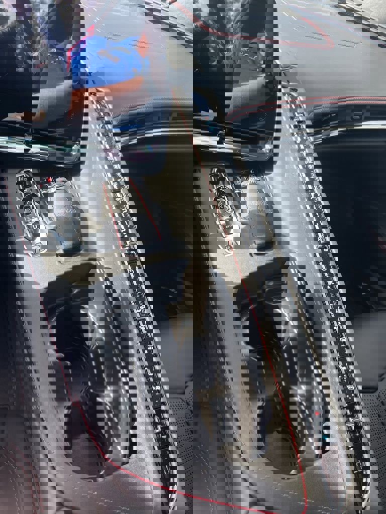 Used 2025 Chevrolet Corvette Z06 image 16