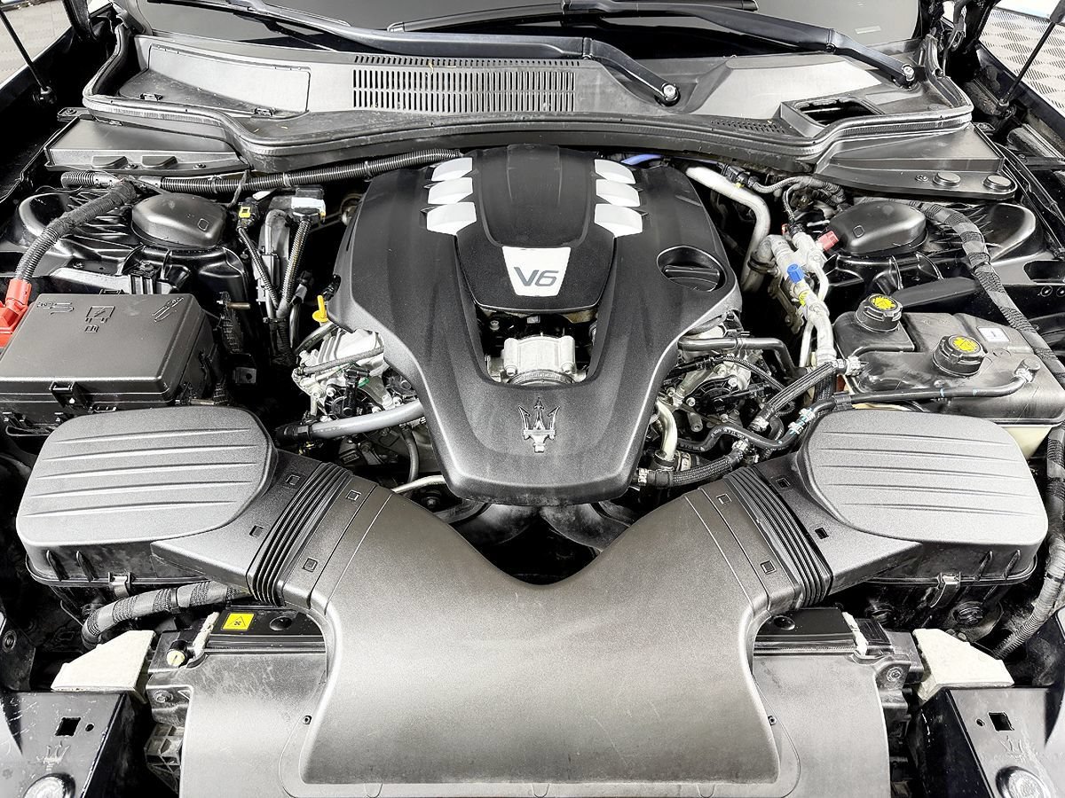 Used 2018 Maserati Ghibli RWD image 20
