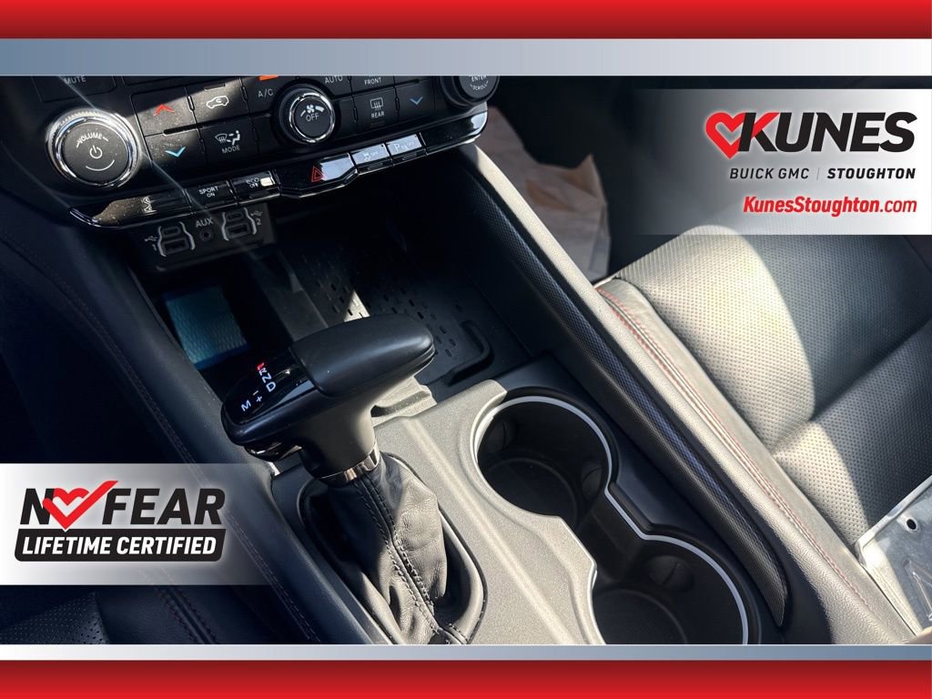 Used 2025 Dodge Durango R/T AWD/4WD image 35