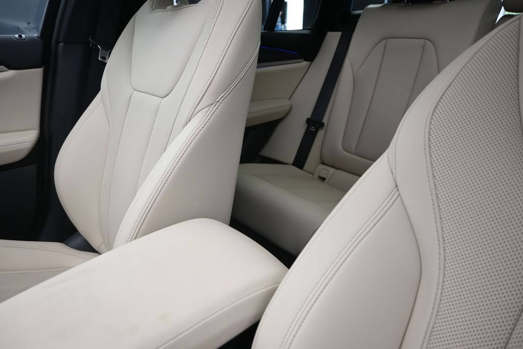 Certified 2024 BMW X3 sDrive30i w/ Premium Package RWD image 14
