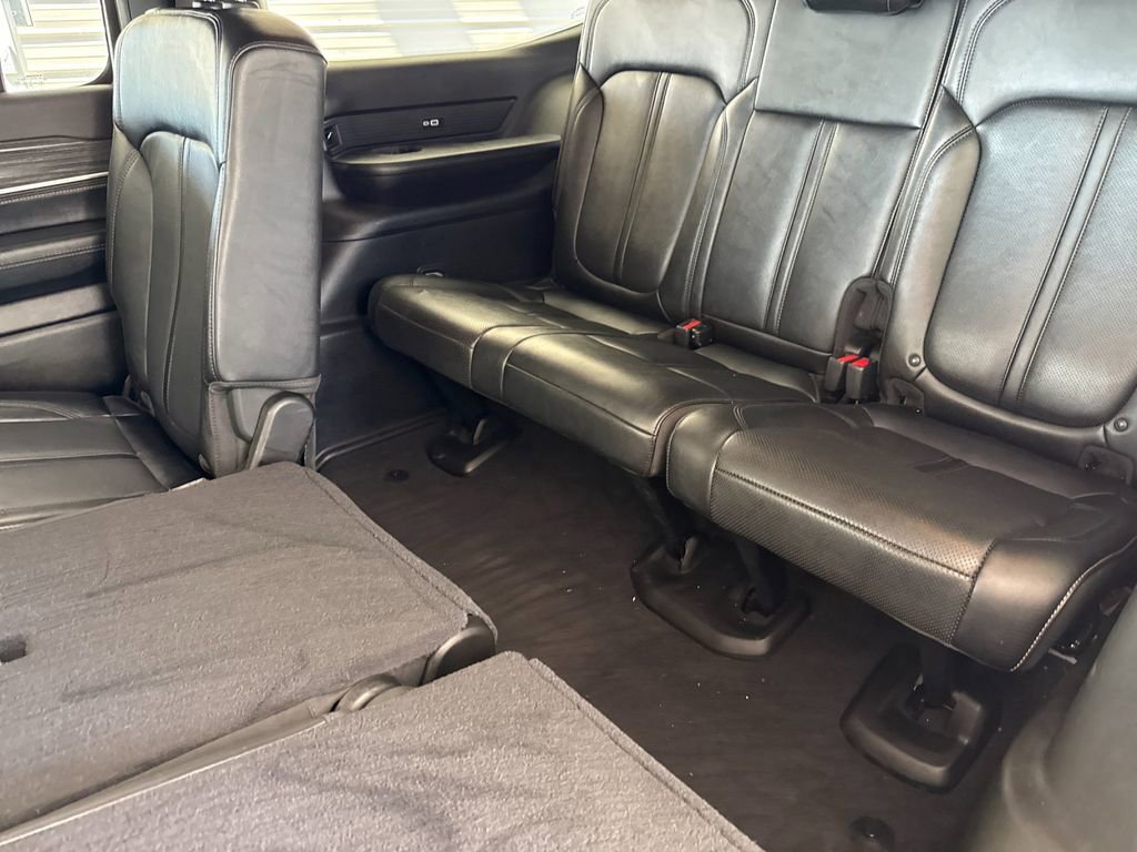 Used 2024 Jeep Wagoneer Series II w/ Flexible Seating Group RWD image 14