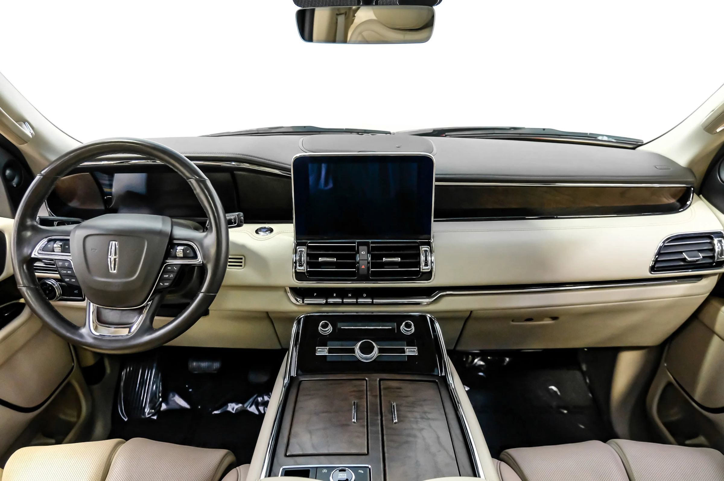 Used 2019 Lincoln Navigator Select image 8