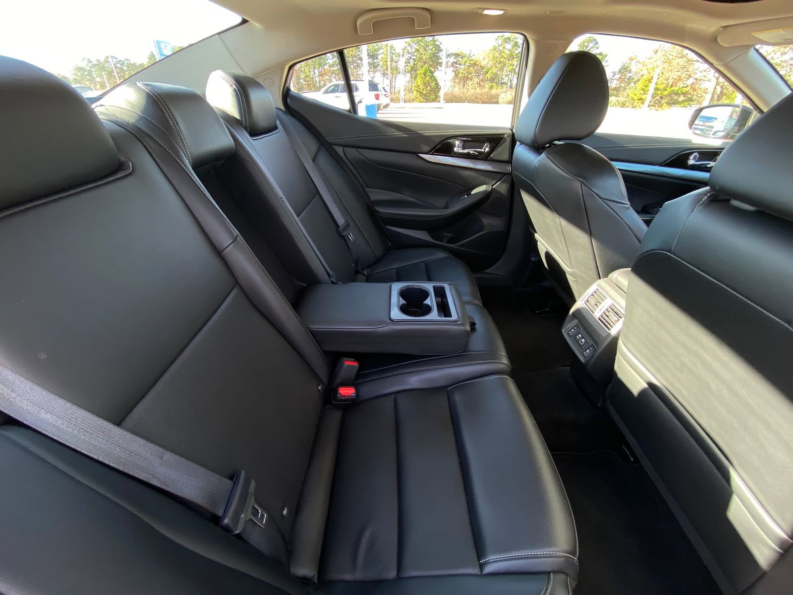 Used 2023 Nissan Maxima SL image 30