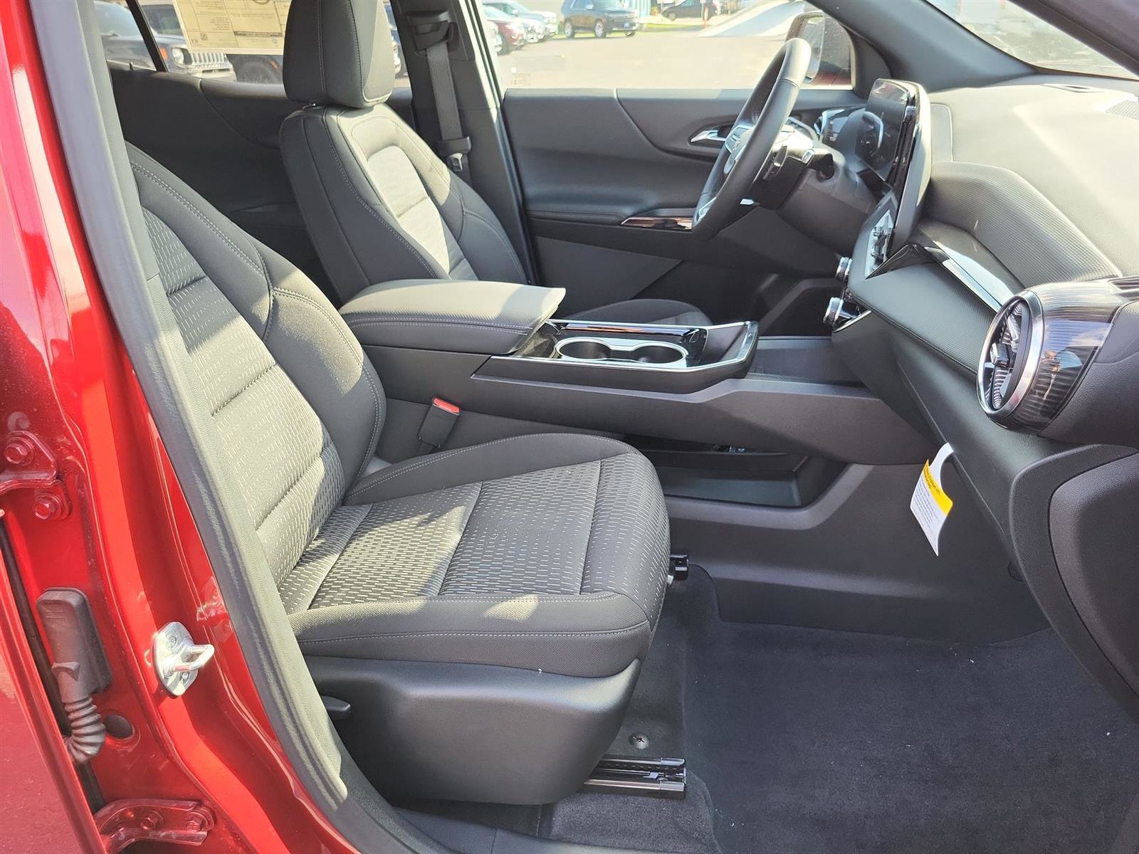 New 2025 Chevrolet Equinox LT w/ Midnight Edition image 25