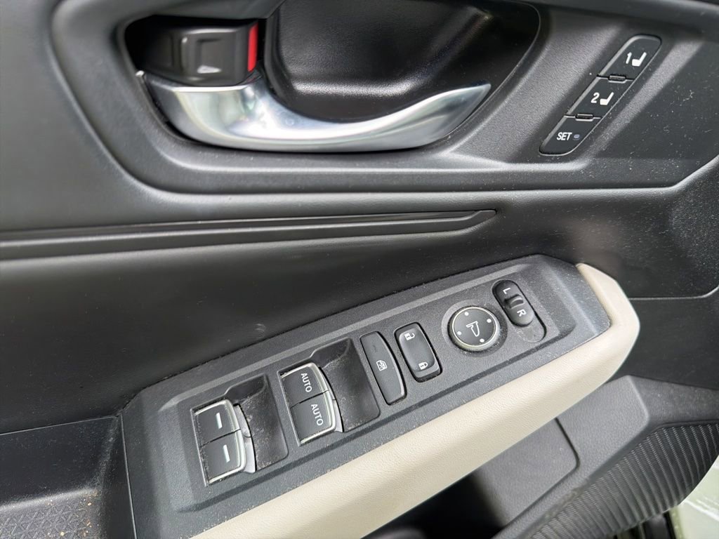 Used 2023 Honda Accord EX-L image 19