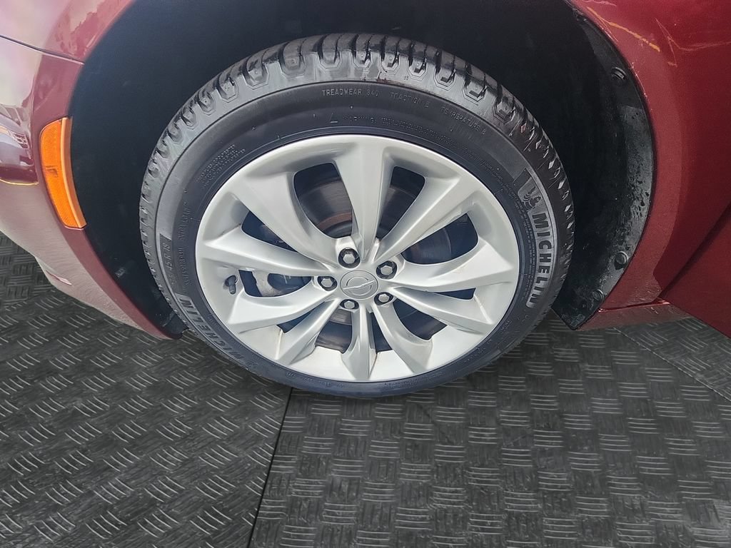 Used 2016 Chrysler 200 S w/ Navigation & Sound Group I AWD/4WD image 14