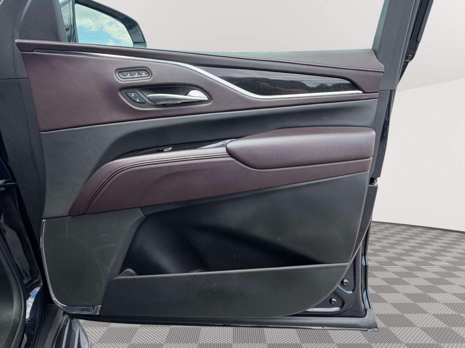 Certified 2022 Cadillac Escalade ESV Premium Luxury Platinum w/ LPO, Radiant Package AWD/4WD image 31