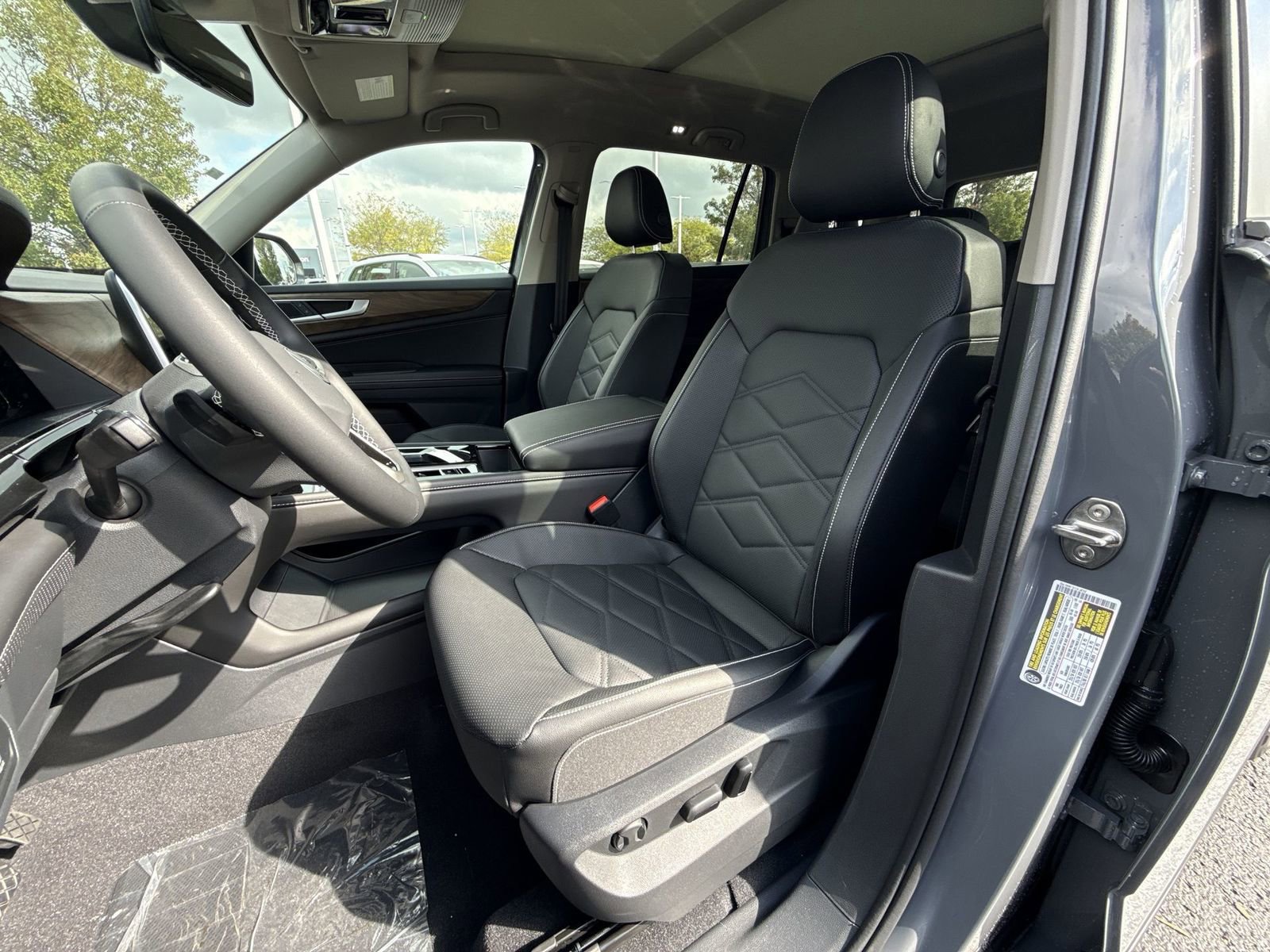 New 2026 Volkswagen Atlas SE image 12