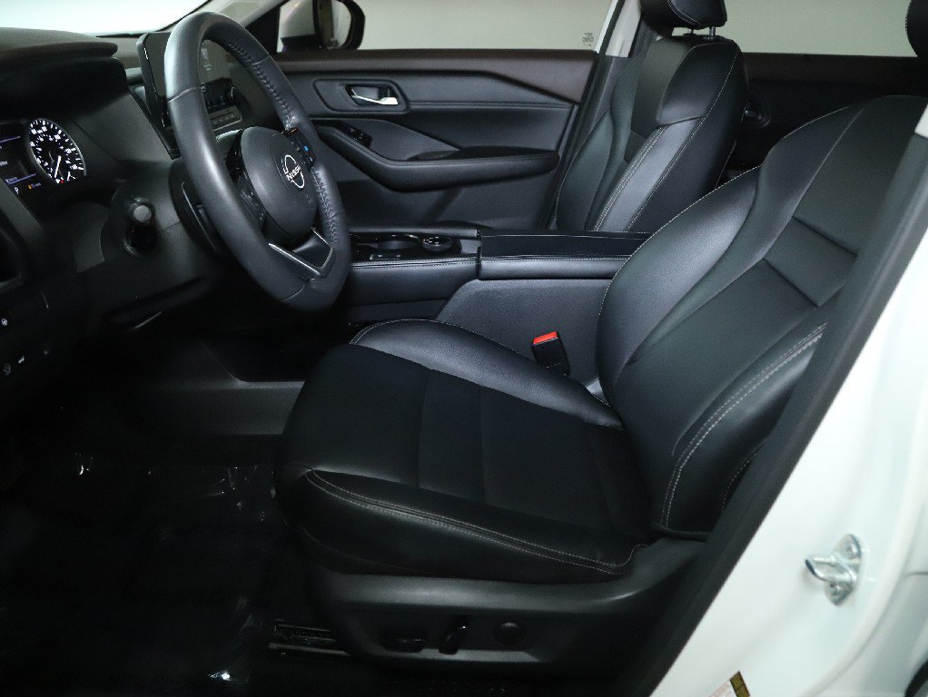 Certified 2023 Nissan Rogue SL w/ SL Premium Package AWD/4WD image 19