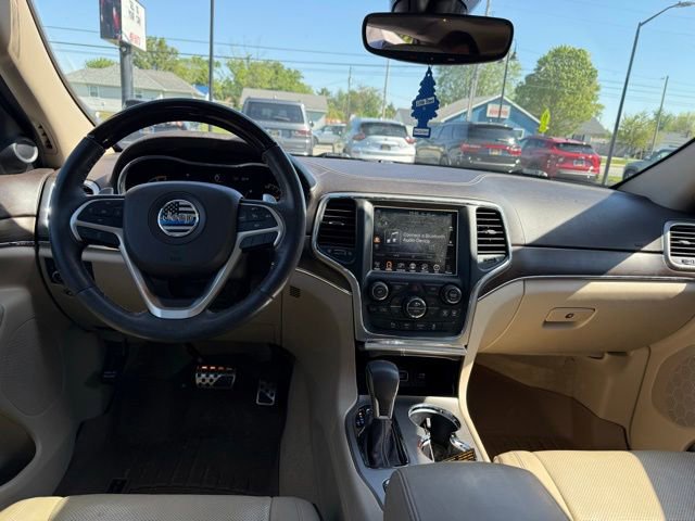 Used 2017 Jeep Grand Cherokee Overland AWD/4WD image 10