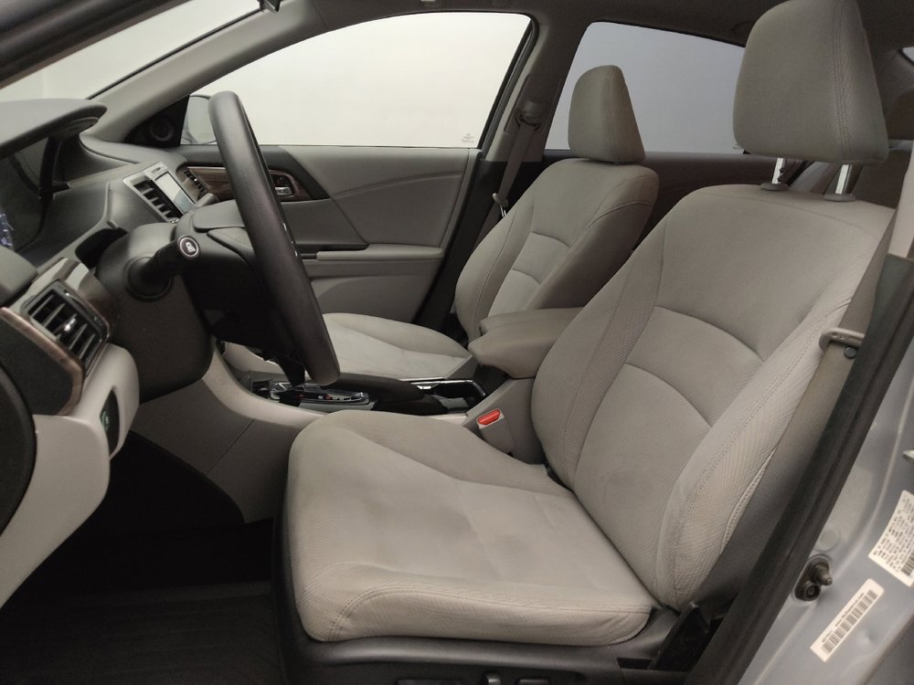 Used 2017 Honda Accord EX image 17