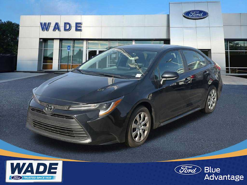 Used 2026 Toyota Corolla LE FWD image 1