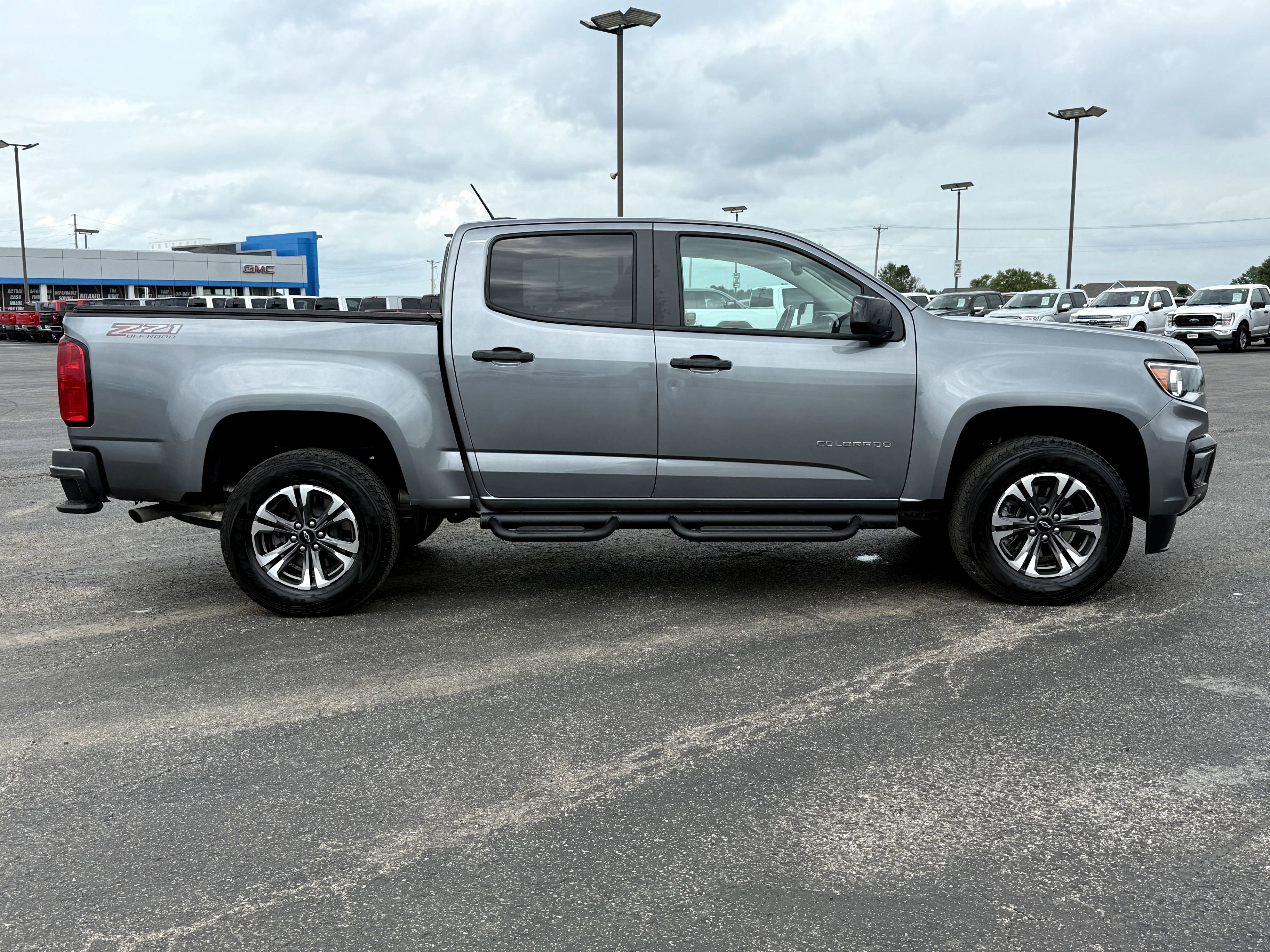 Used 2022 Chevrolet Colorado Z71 w/ LPO, Tonneau and Step Package image 2