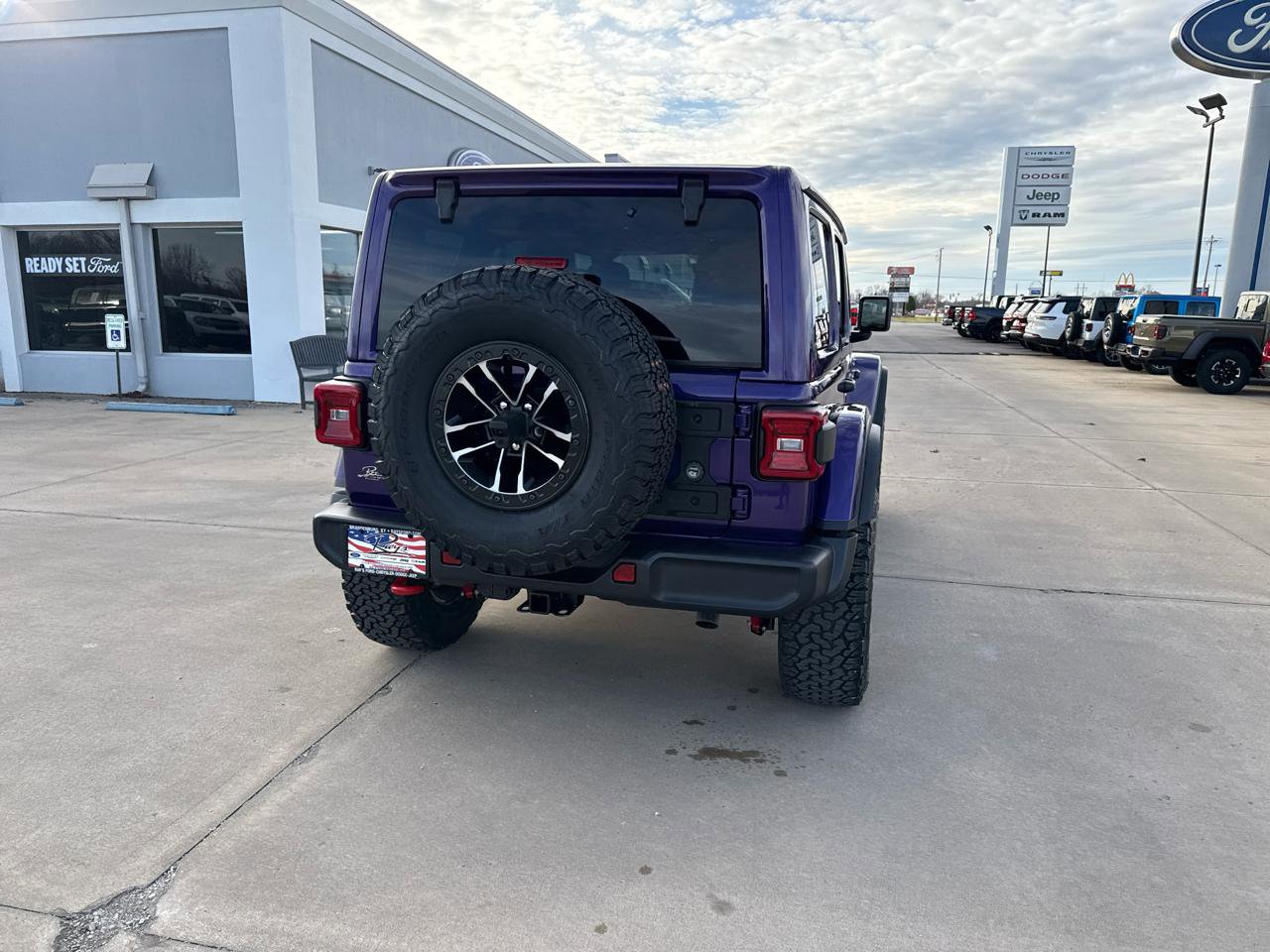 New 2026 Jeep Wrangler Unlimited Rubicon w/ Xtreme 35 Tire Package AWD/4WD image 11