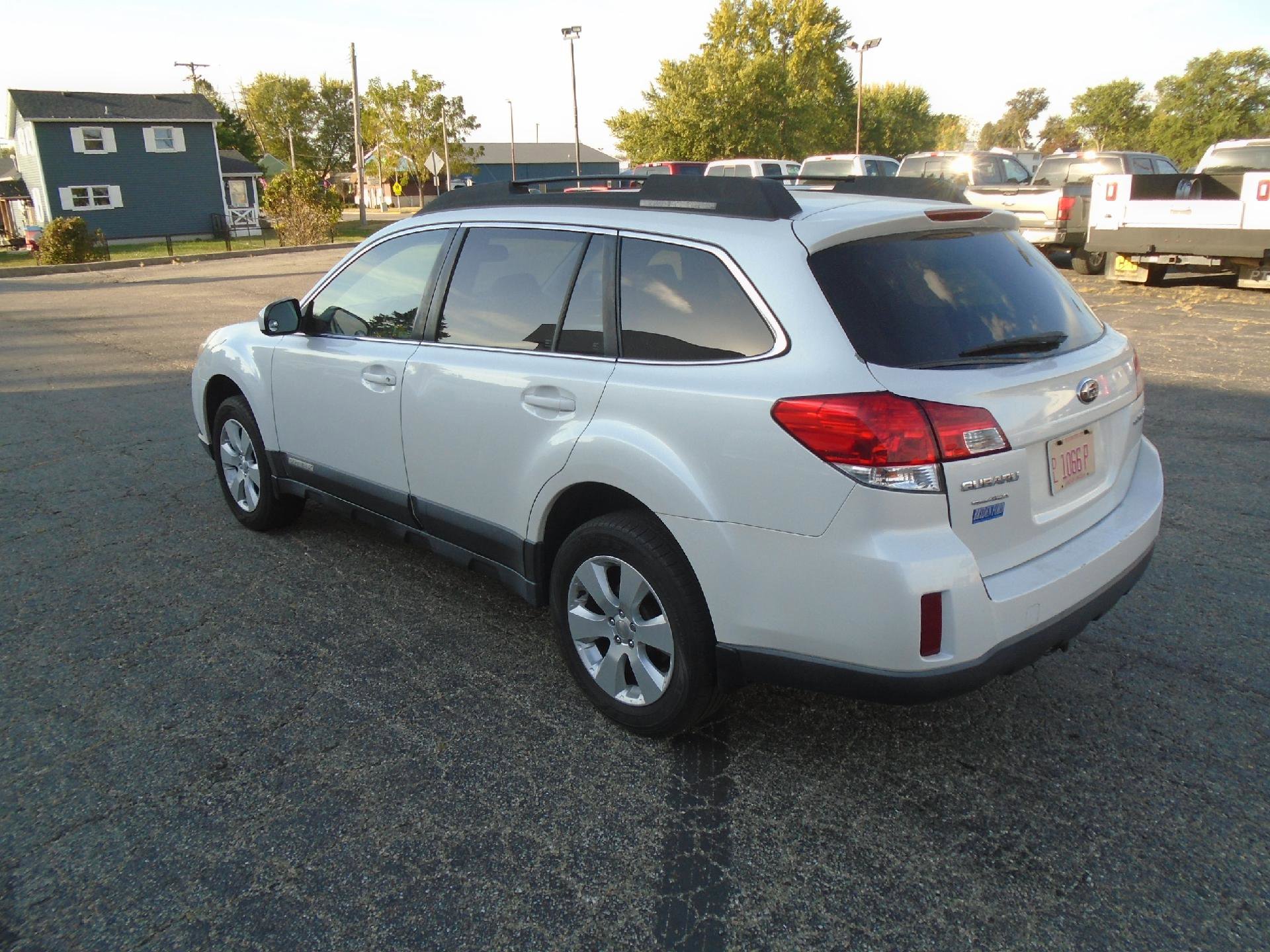 Used 2012 Subaru Outback 2.5i Premium w/ Popular Pkg 1B image 9