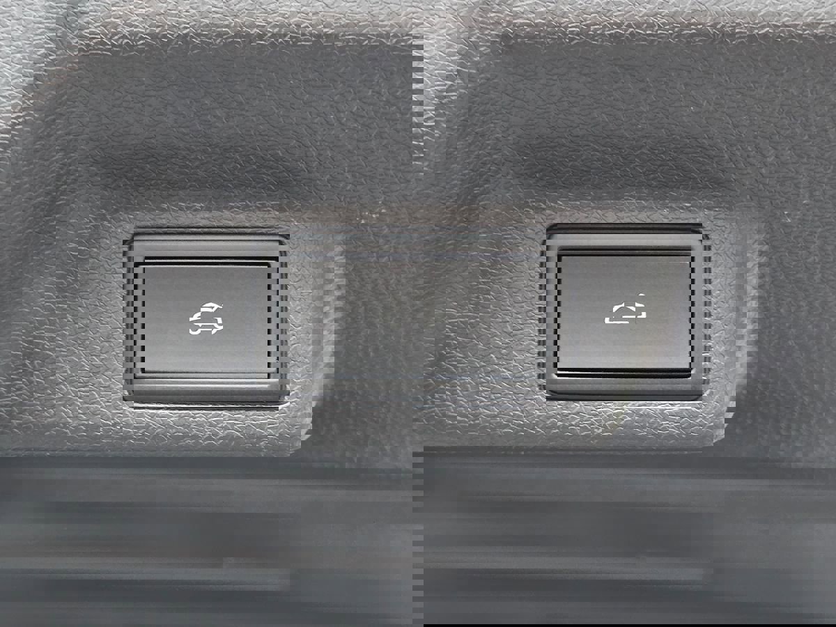 Used 2025 Volkswagen ID. Buzz Pro S image 75