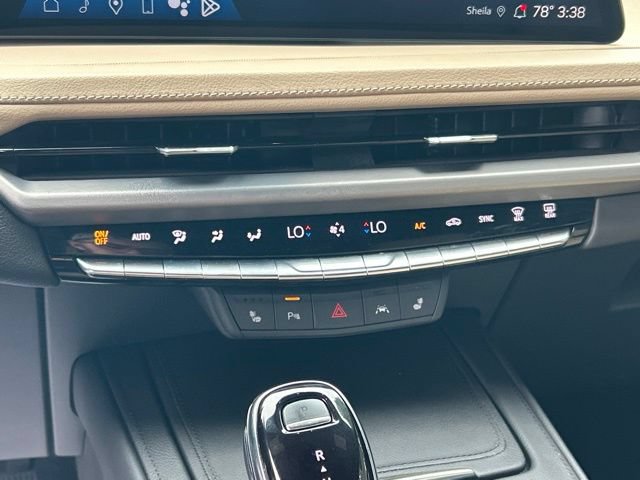 Used 2024 Cadillac XT4 Luxury w/ Cold Weather Package AWD/4WD image 62