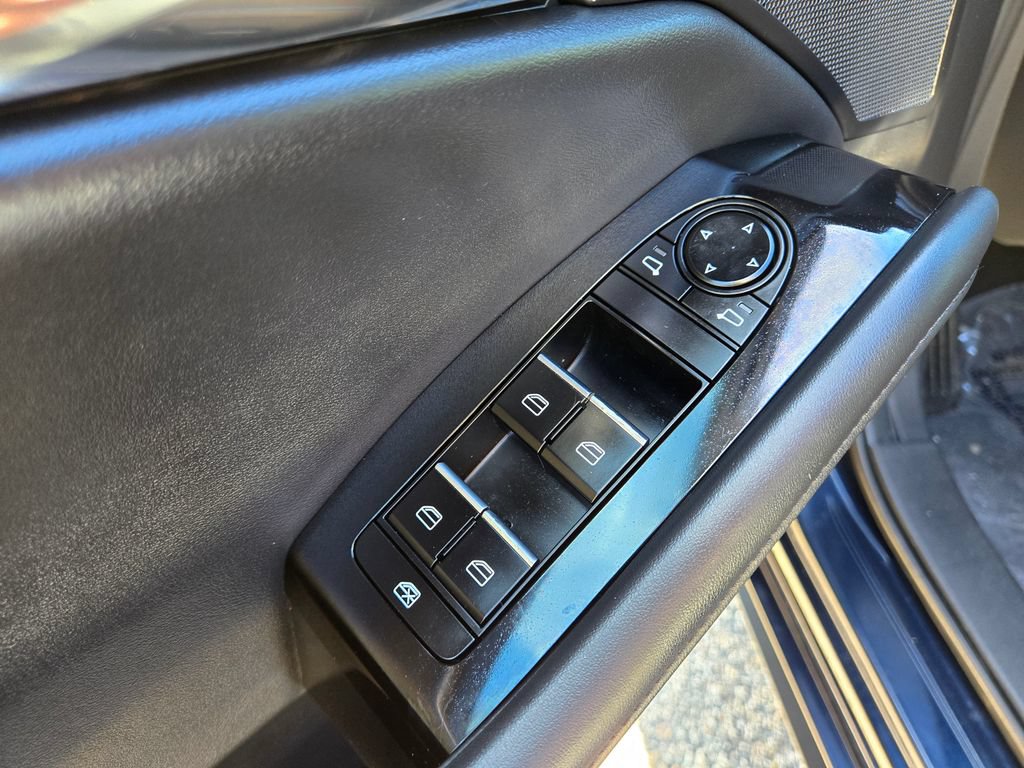 Used 2023 MAZDA MAZDA3 s FWD image 16