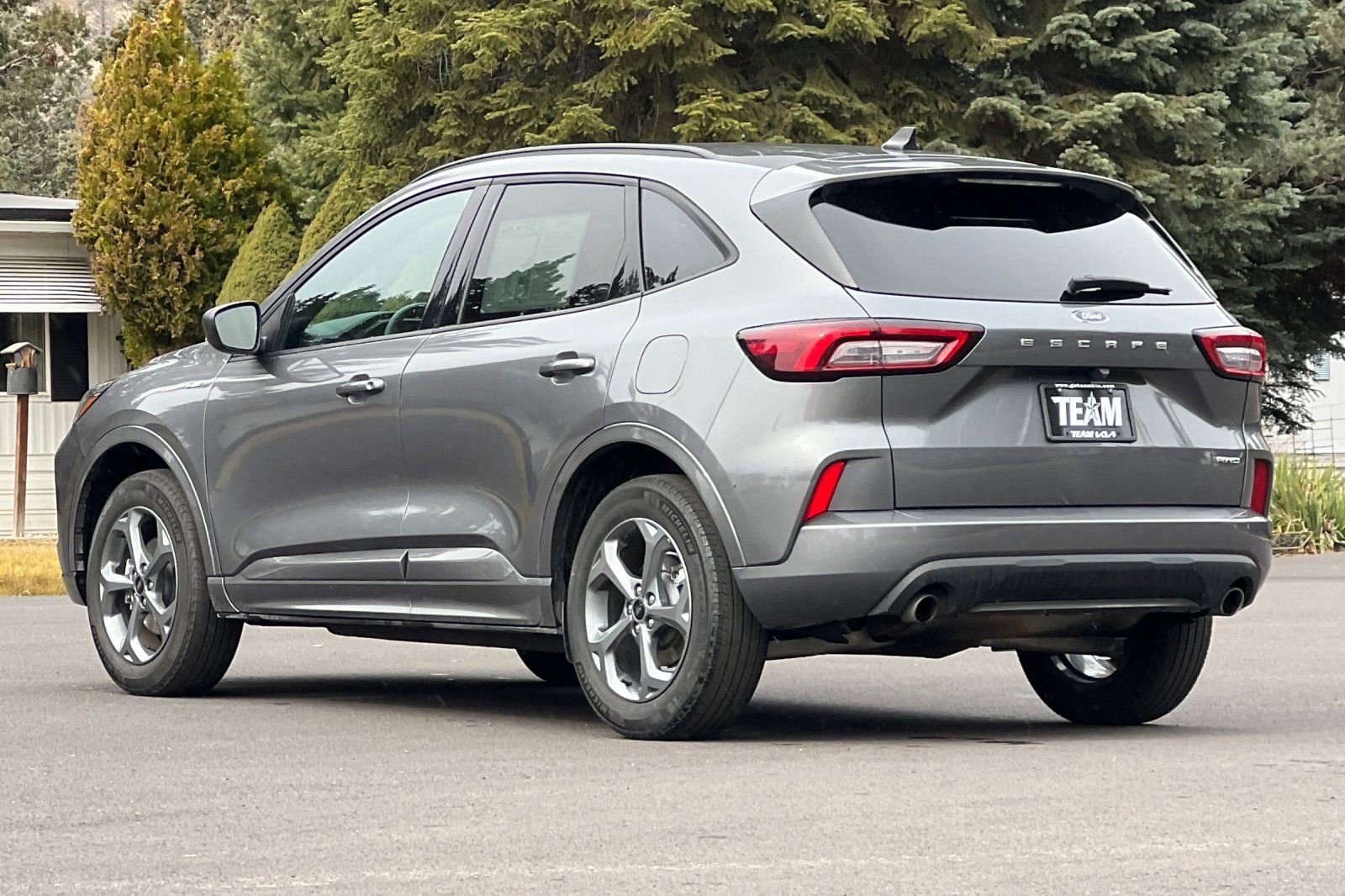 Used 2024 Ford Escape ST-Line image 6