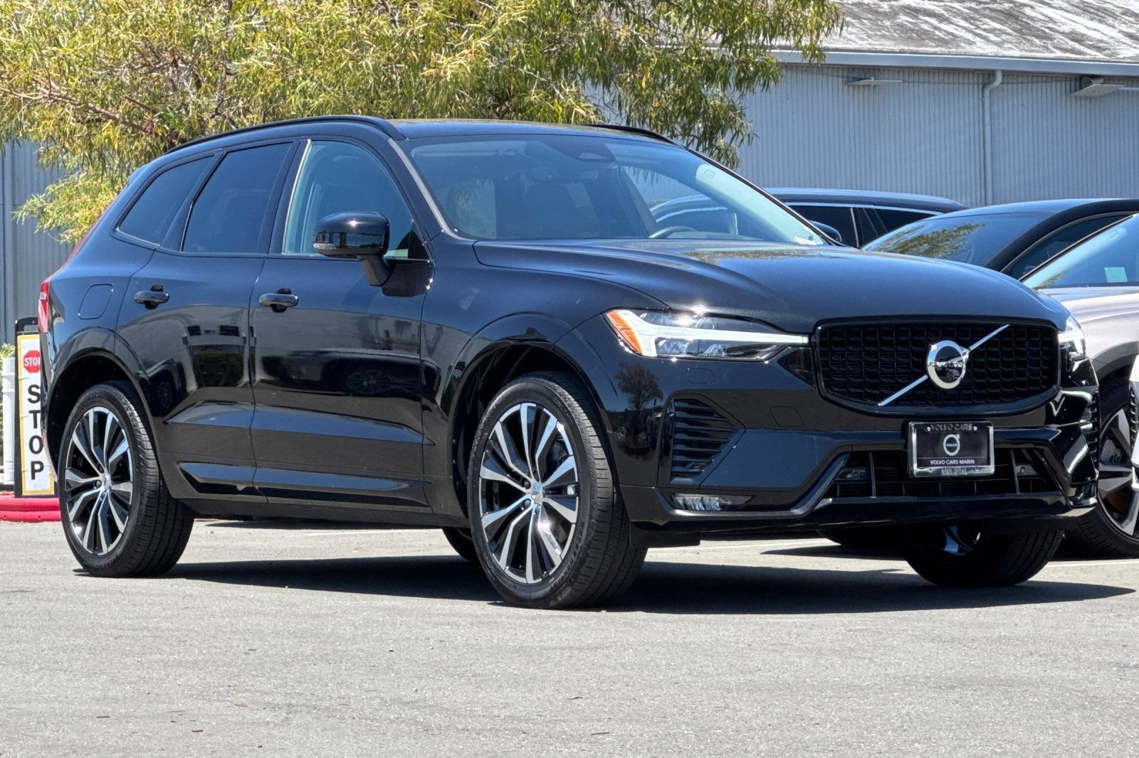 Used 2023 Volvo XC60 B5 Plus w/ Climate Package AWD/4WD image 9