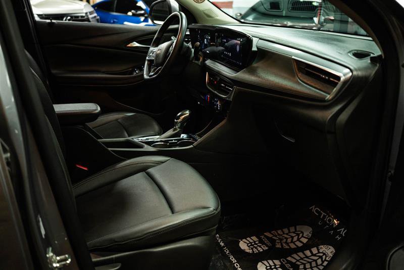 Used 2024 Buick Encore GX Sport Touring image 12