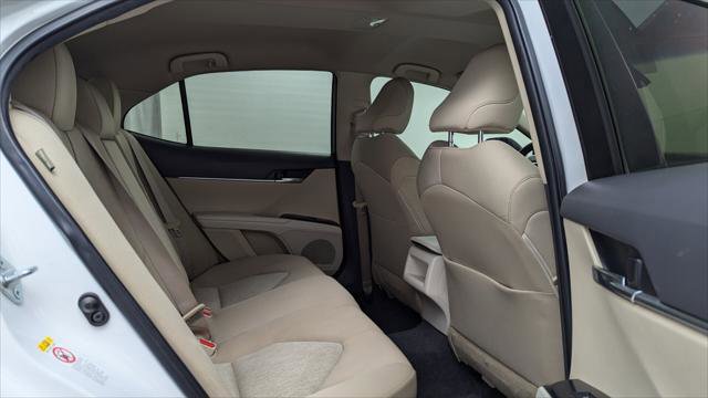 Used 2018 Toyota Camry LE image 18