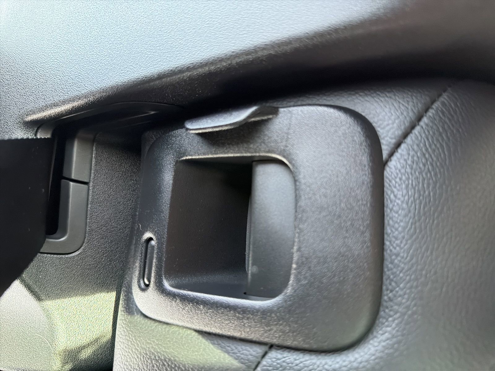 Used 2023 Land Rover Range Rover Evoque R-Dynamic SE image 87