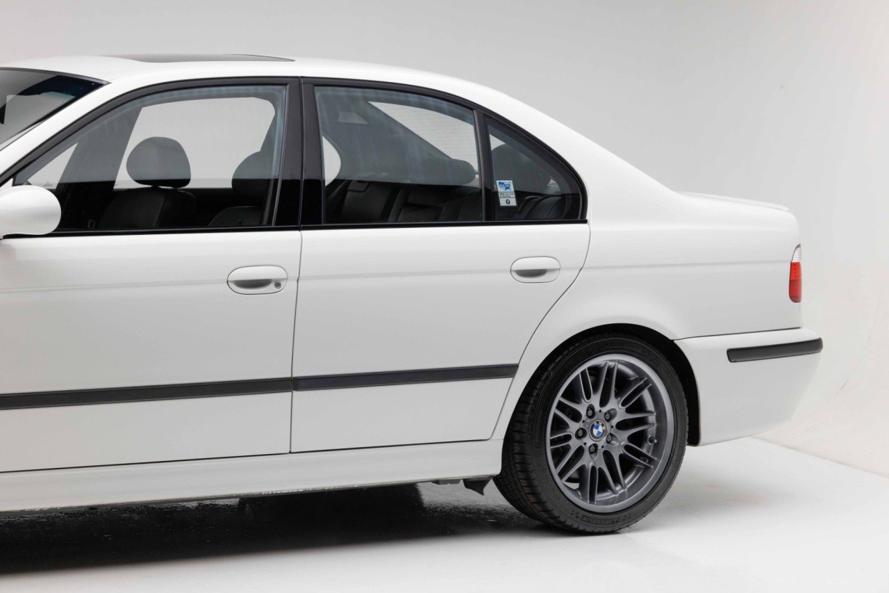 Used 2001 BMW M5 RWD image 31