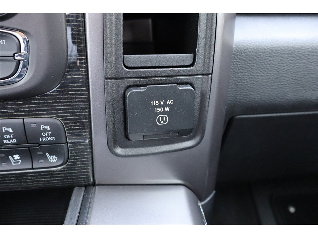 Used 2015 RAM 1500 Limited image 36