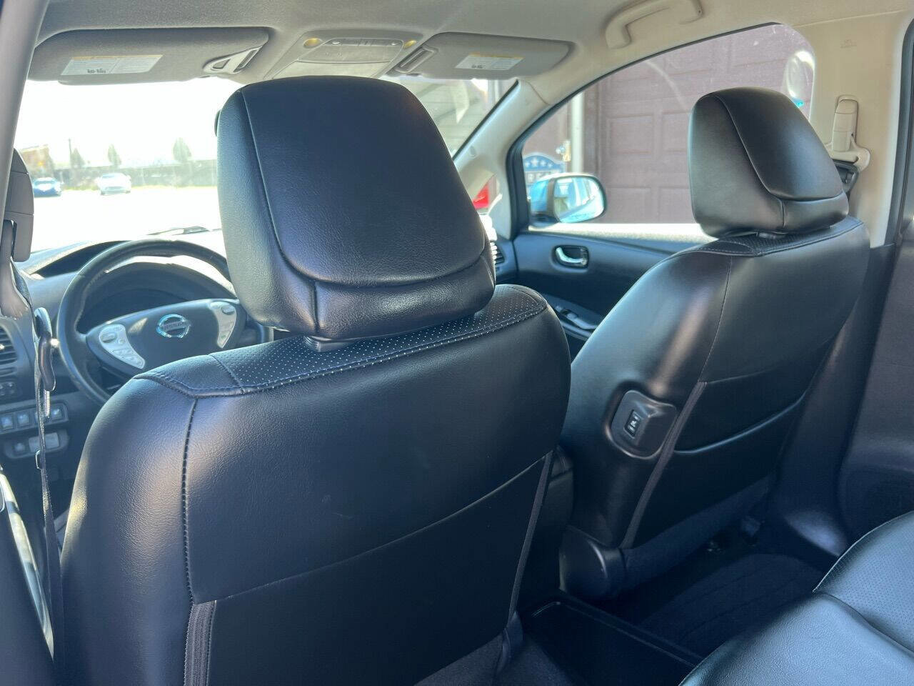 Used 2014 Nissan Leaf SL w/ Premium Package image 51