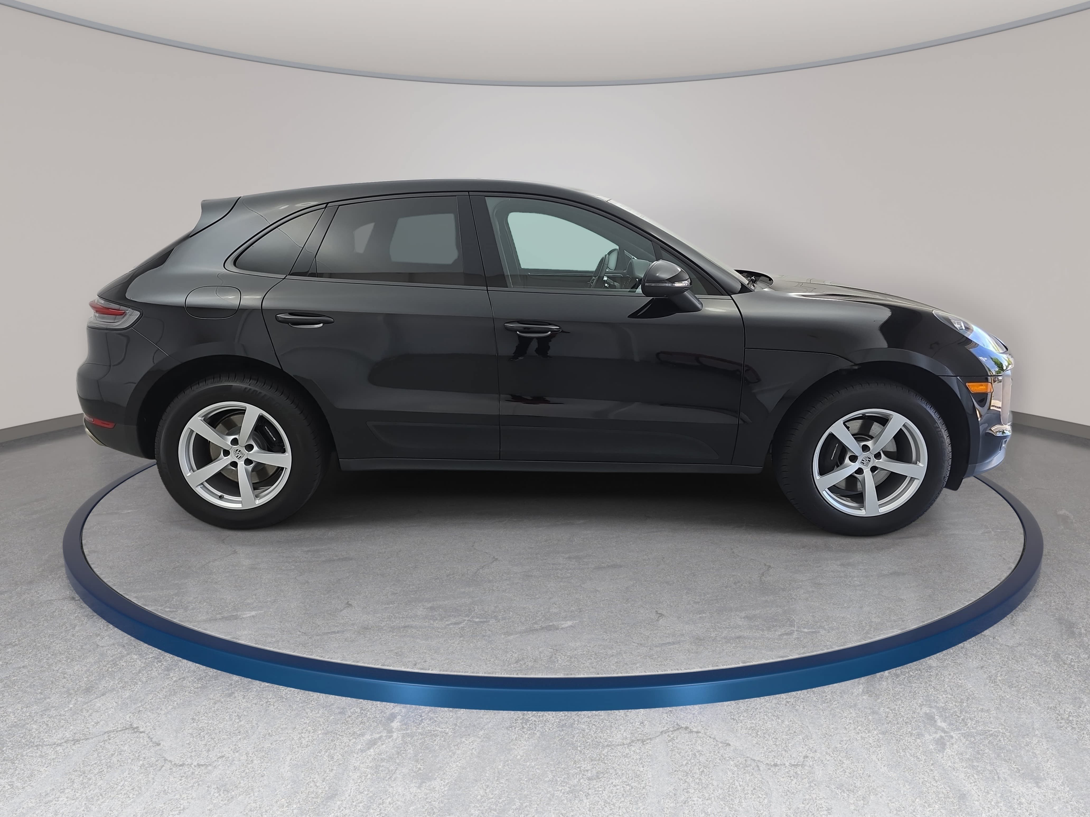 Used 2020 Porsche Macan AWD/4WD image 4