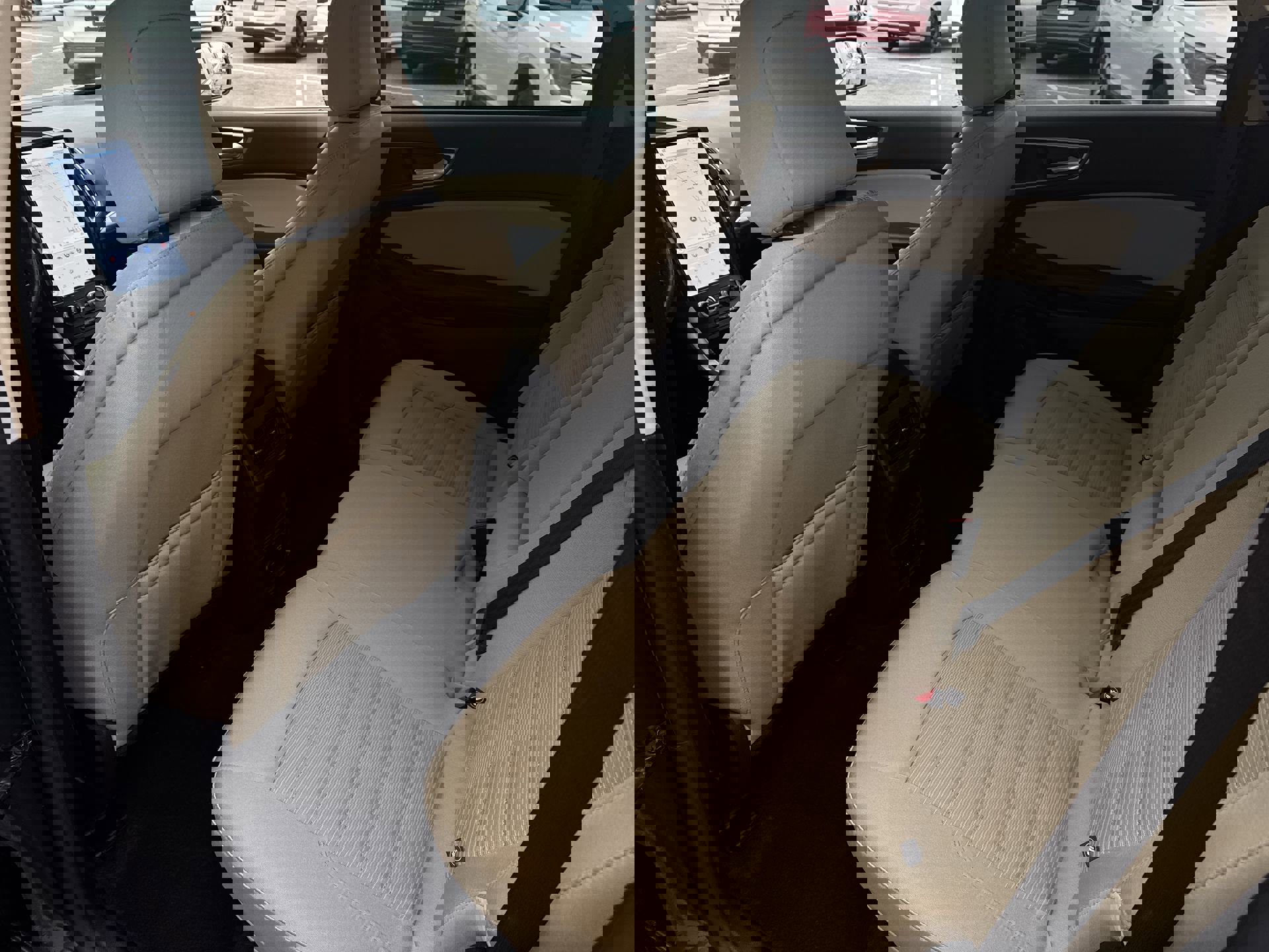 Used 2022 Ford Edge SEL w/ Convenience Package image 21