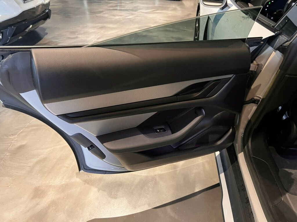Used 2023 Porsche Taycan RWD image 21