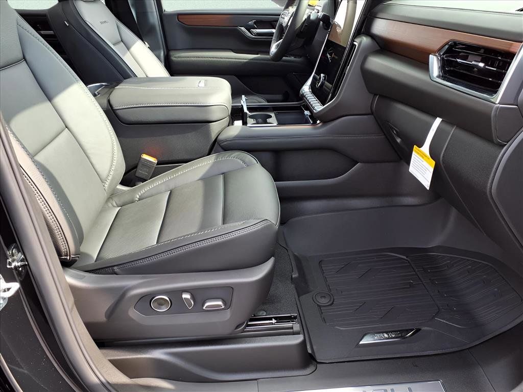 New 2026 GMC Yukon XL Denali w/ Sun & Power Step Package image 28
